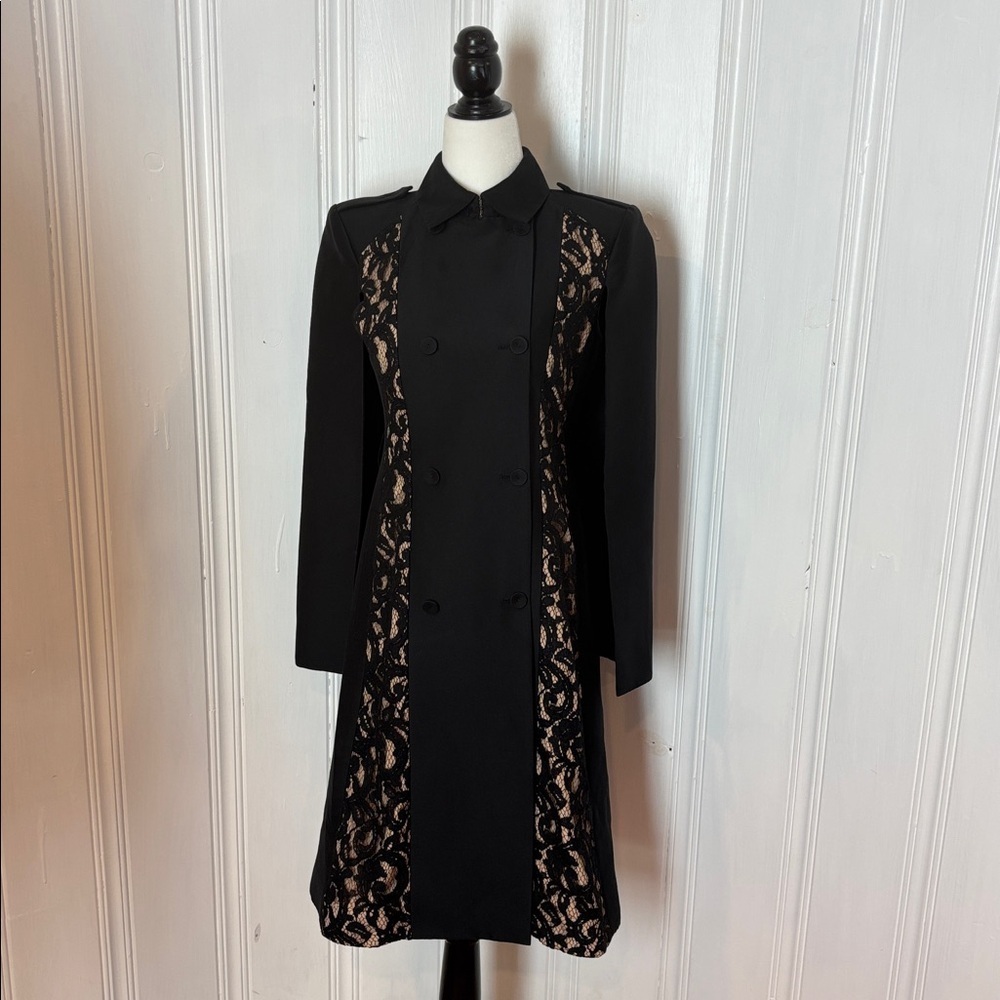 BCBGMAXAZRIA Genevieve Dress – Black Lace Trench-Style Cape Dress (XXS)
